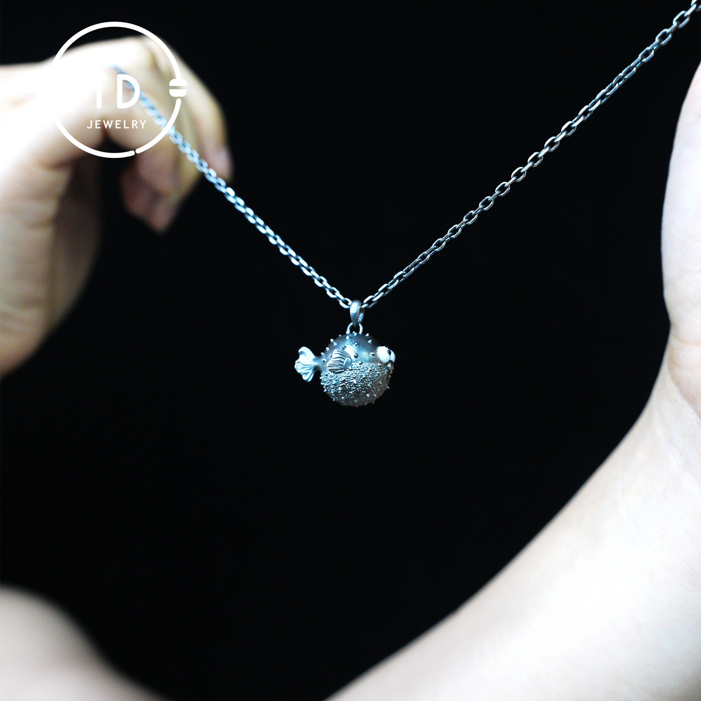 Wunderlicher Kugelfisch-Anhänger aus Sterlingsilber – Charm für emotionale Unterstützung – Süße Ozean-Totem-Halskette – Türkis- und Onyx-Augen – Heilende Geschenkidee