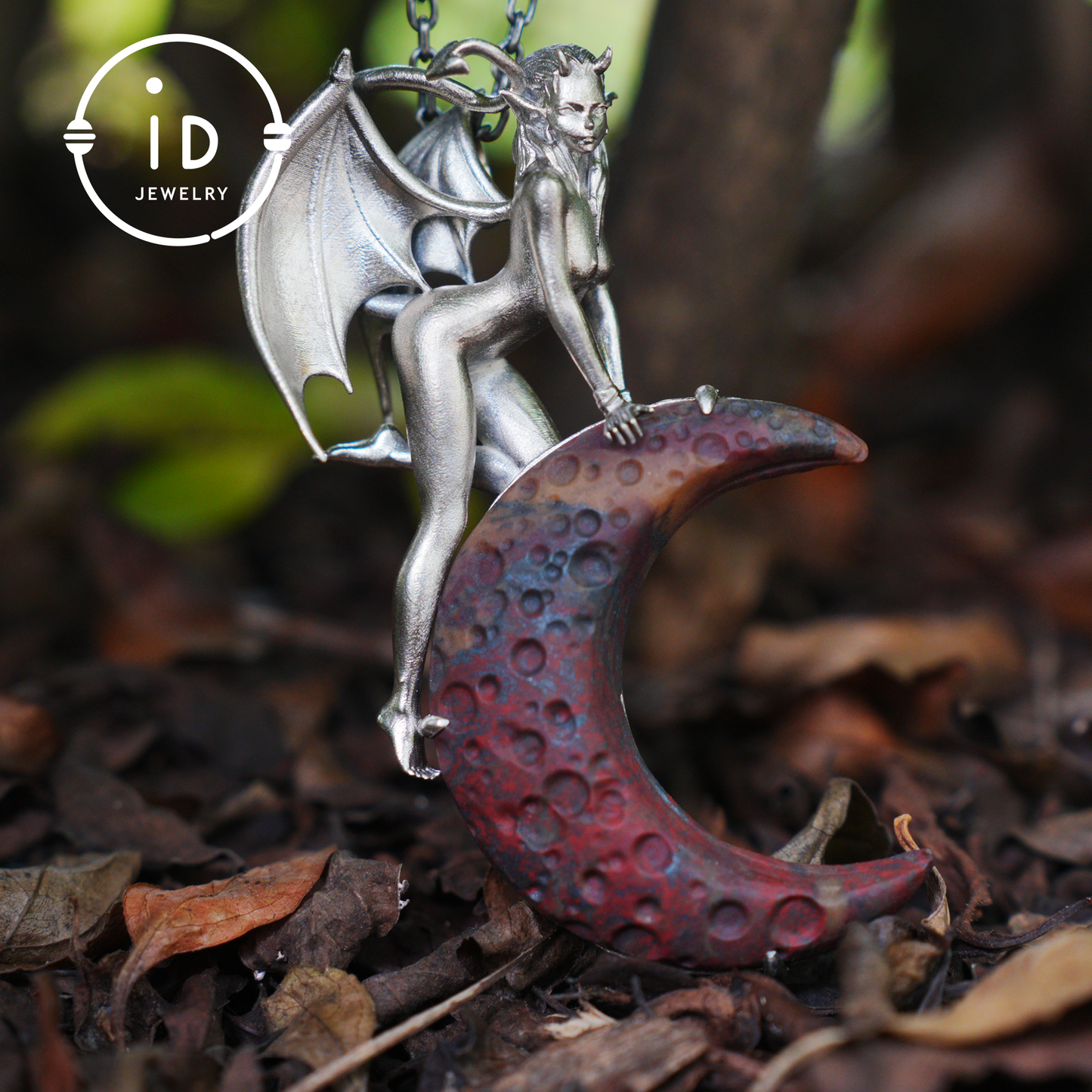 Handgeschnitzter Sukkubus-Anhänger aus 925er Silber | Blutmond & Blutstein-Halbmond | Geflügelter Dämon, gotischer Schutztalisman | Perfektes gotisches Geschenk