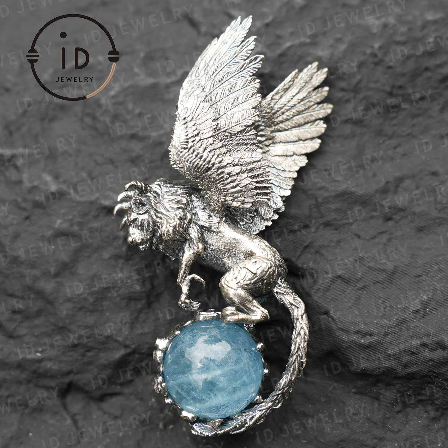 Geflügelter Löwenanhänger - Handgefertigter Schmuck aus 925er Sterlingsilber mit Aquamarin - Symbol der Weisheit und des spirituellen Schutzes - Geschenk für Sie