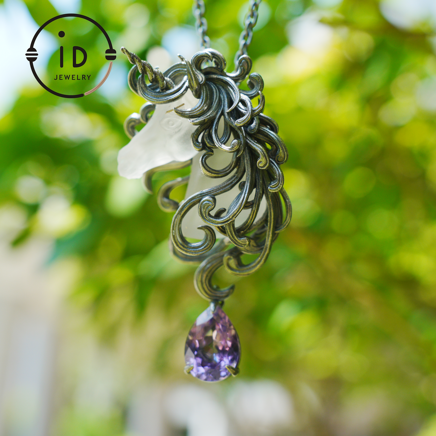 Einhorn-Totem-Halskette | Handgefertigtes 925er Sterlingsilber | Fantasy-/Gothic-Geschenk | Fein geschnitzte wallende Mähne | Couture Artisan Silberschmuck