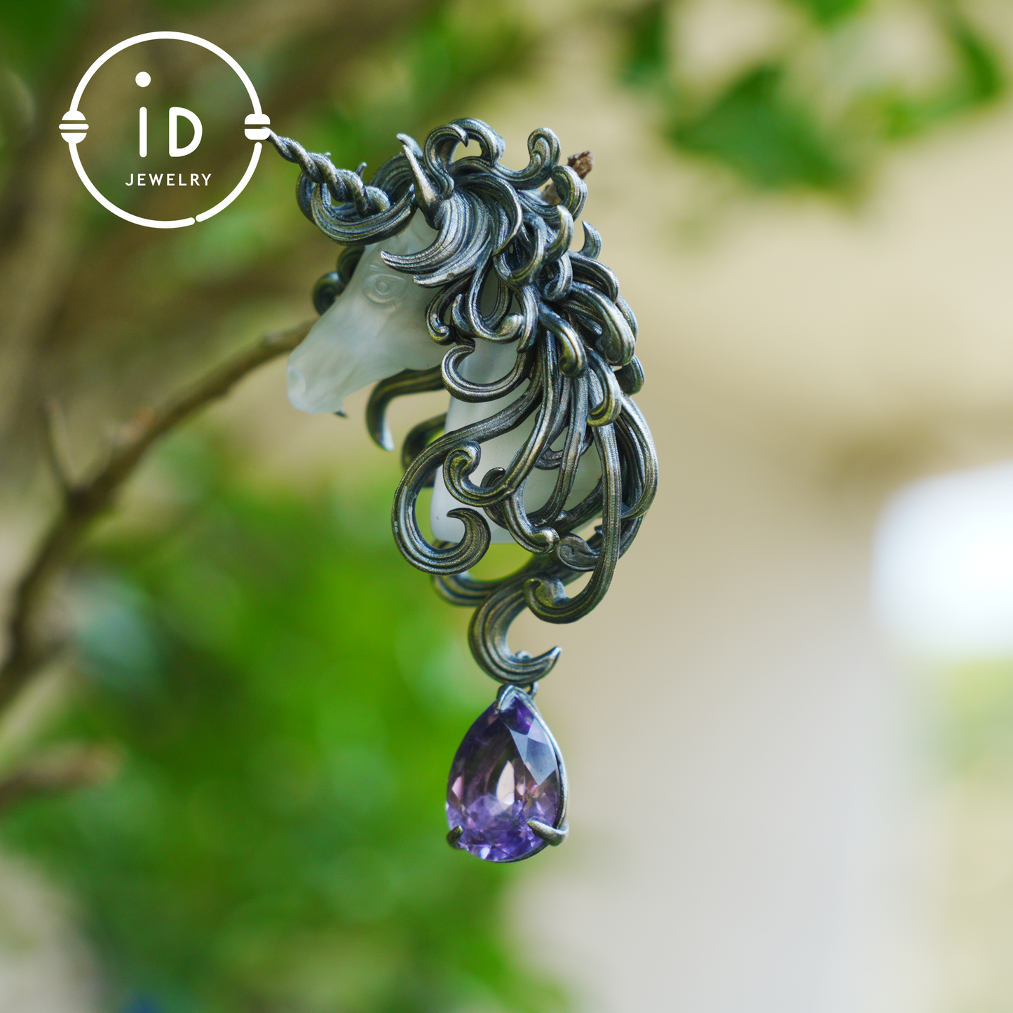 Einhorn-Totem-Halskette | Handgefertigtes 925er Sterlingsilber | Fantasy-/Gothic-Geschenk | Fein geschnitzte wallende Mähne | Couture Artisan Silberschmuck