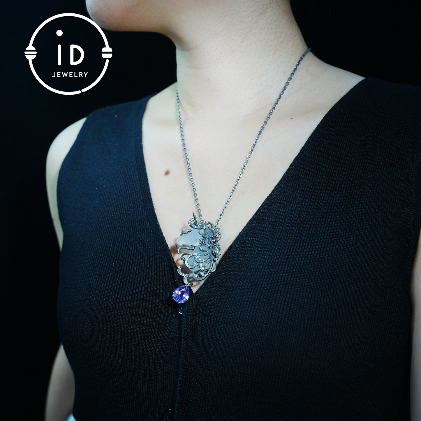 Einhorn-Totem-Halskette | Handgefertigtes 925er Sterlingsilber | Fantasy-/Gothic-Geschenk | Fein geschnitzte wallende Mähne | Couture Artisan Silberschmuck
