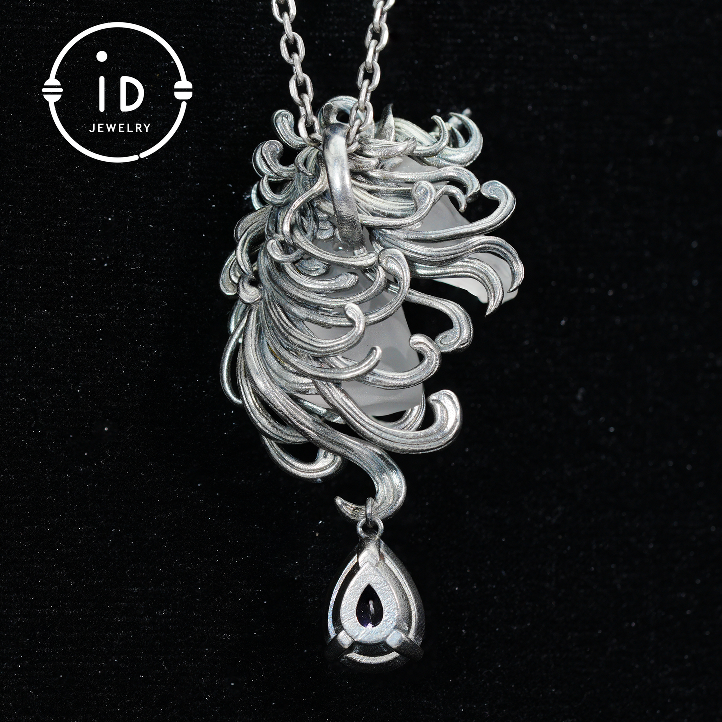 Einhorn-Totem-Halskette | Handgefertigtes 925er Sterlingsilber | Fantasy-/Gothic-Geschenk | Fein geschnitzte wallende Mähne | Couture Artisan Silberschmuck