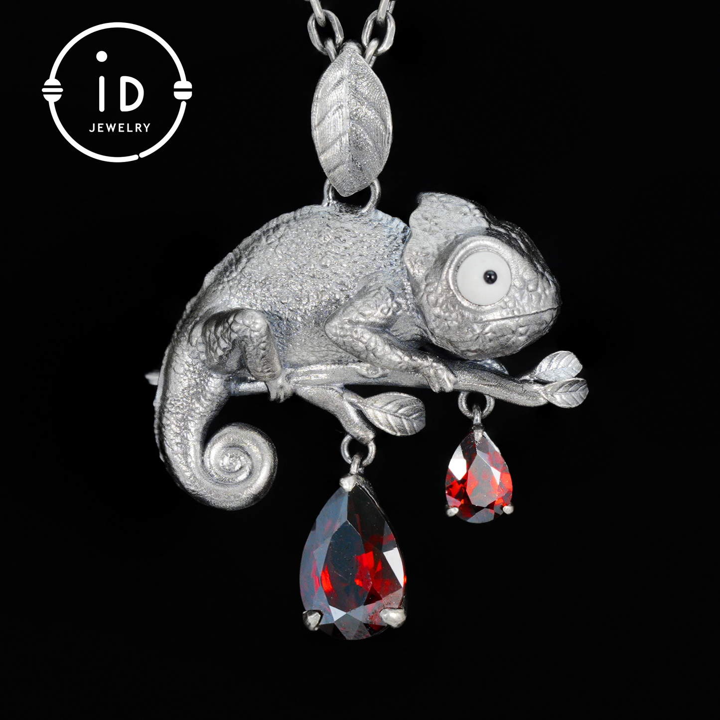 Chameleon Pendant in 925 Silver with Garnet and Howlite · Animal Gothic Necklace in Fairytale Style · Gift for Nature Lovers or Artists