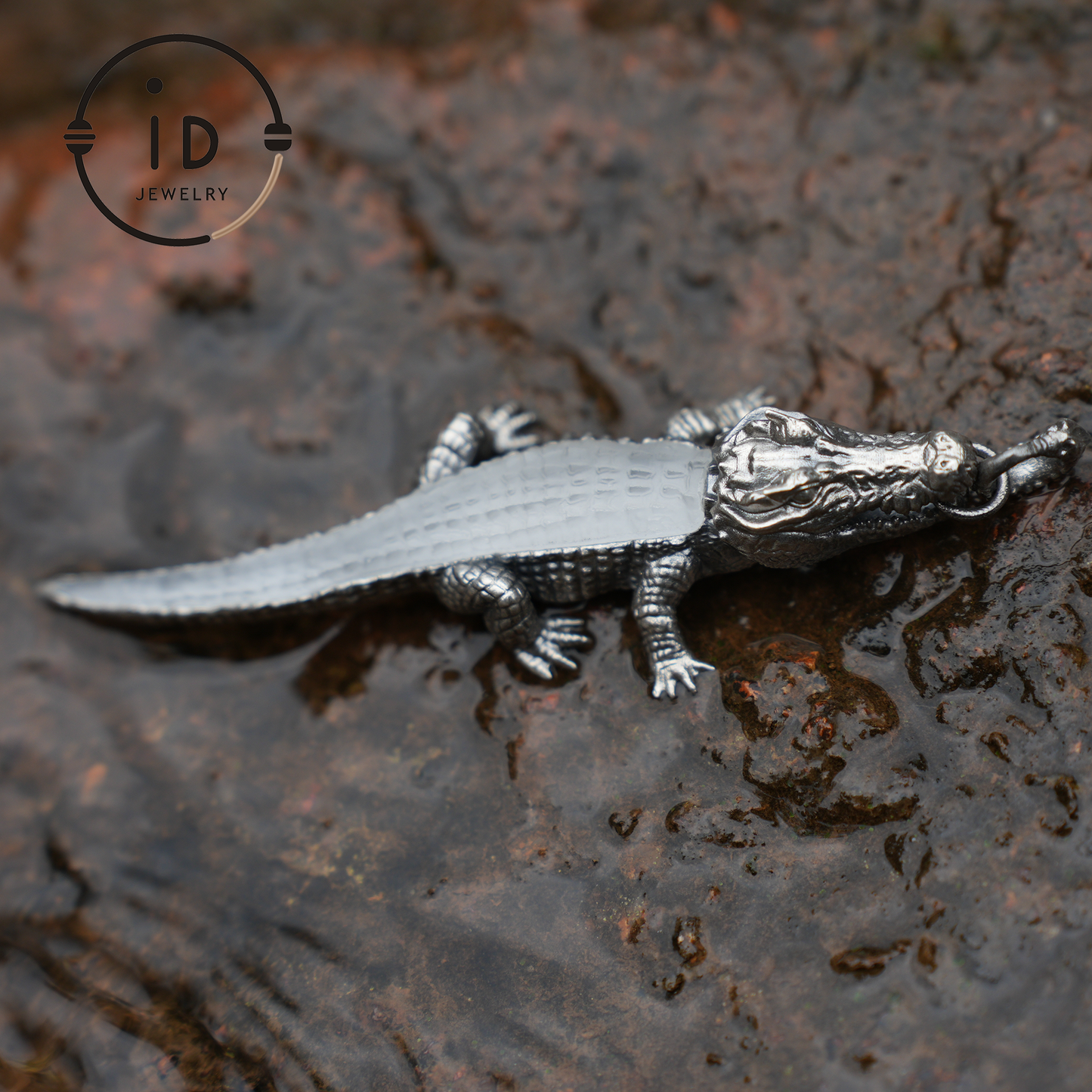 HandmadeCrocodilePendant | AnimalThemeJewelryGift | WildlifeStyleBrooch | Handmade925SilverJewelry