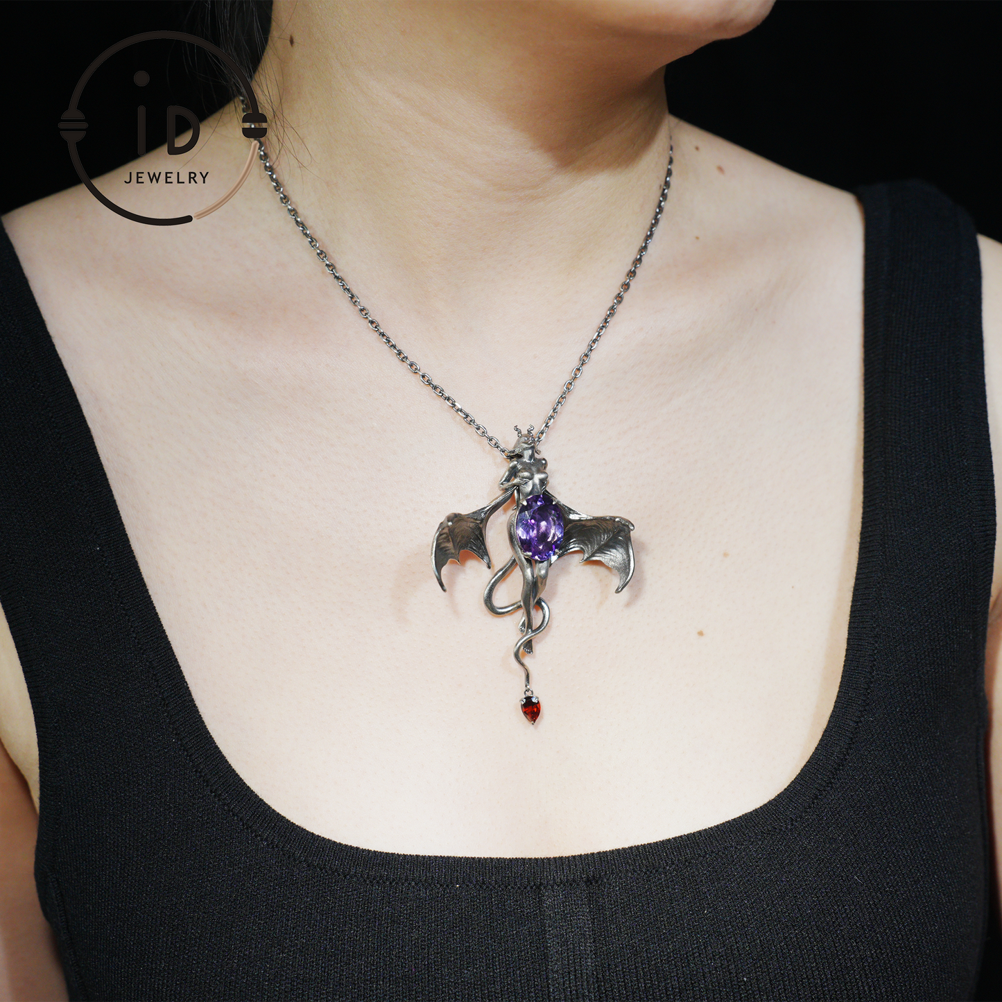 Handgefertigte Halskette mit Dämonenflügel-Anhänger aus Silber | Mystischer Banshee-Schmuck als Symbol für Stärke, Kraft und Mysterium | Einzigartiges Geschenk für Sie