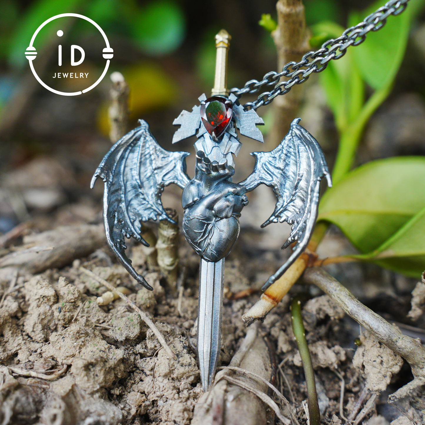 925 Silver Guardian Heartblade Necklace · Handmade 925 Silver Necklace · Garnet Symbolizing Vitality · Silver Jewelry Gift