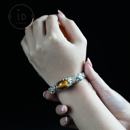 Handgefertigtes offenes Manschetten-Torque-Armband aus Silberschmuck | Schutzamulett-Armband | Vintage-Naturstil