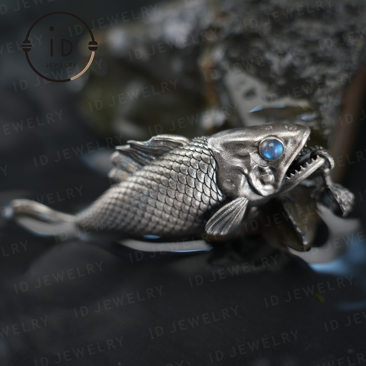 Mystischer Fischanhänger mit Amethyst & Labradorit – Künstlerischer Talismanschmuck, handgefertigtes Fantasy-Halskettengeschenk