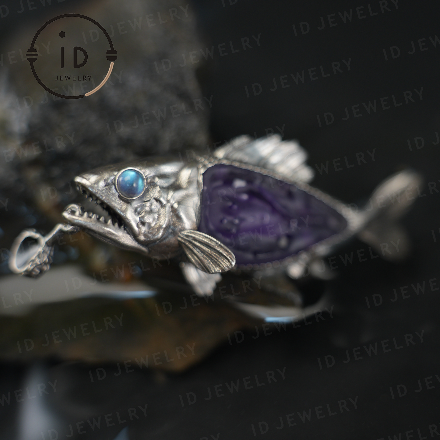 Mystischer Fischanhänger mit Amethyst & Labradorit – Künstlerischer Talismanschmuck, handgefertigtes Fantasy-Halskettengeschenk