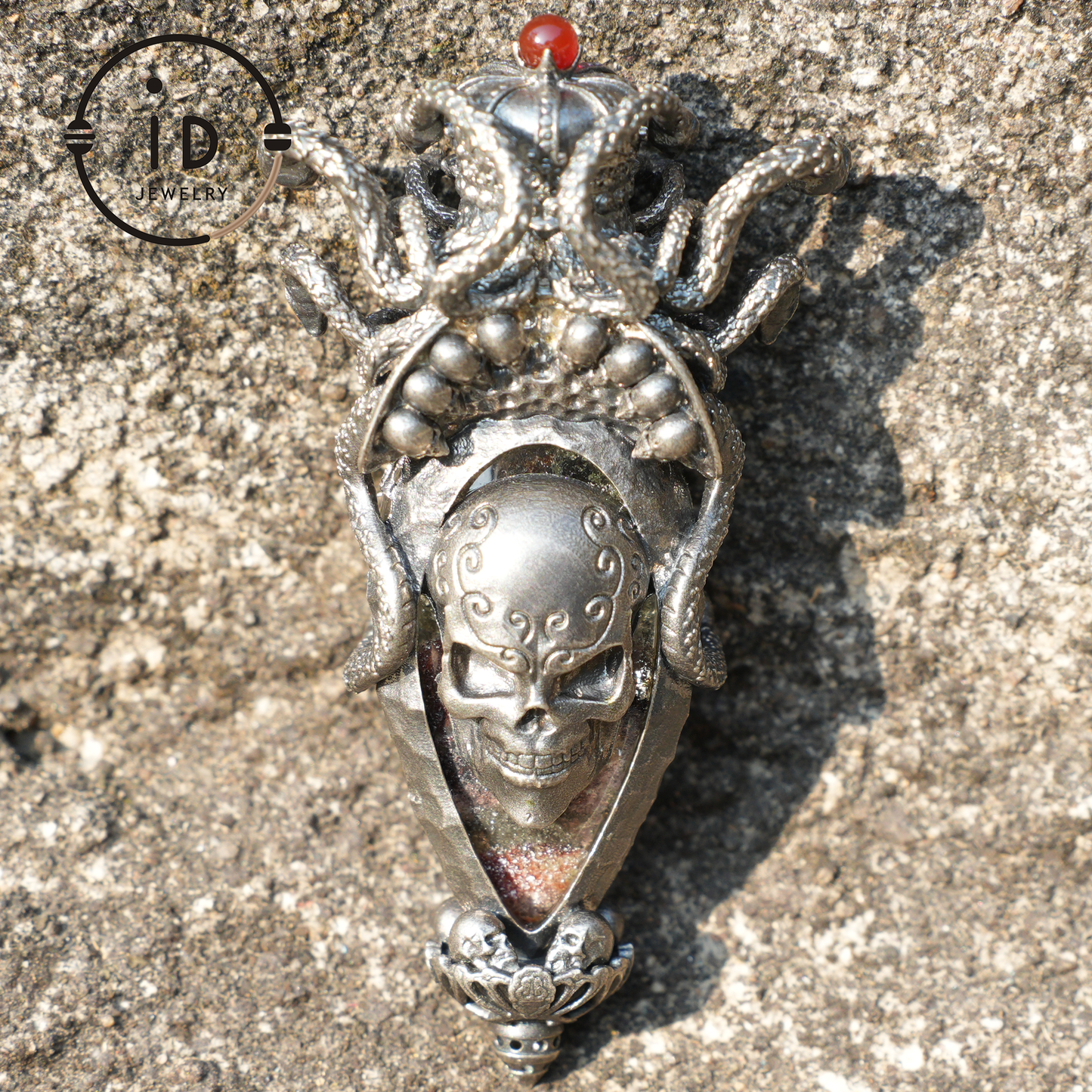 Medusa’s Gaze Pendant – 925 Sterling Silver, phantom quartz, Handcrafted Mythical Jewelry, Unique Statement Piece