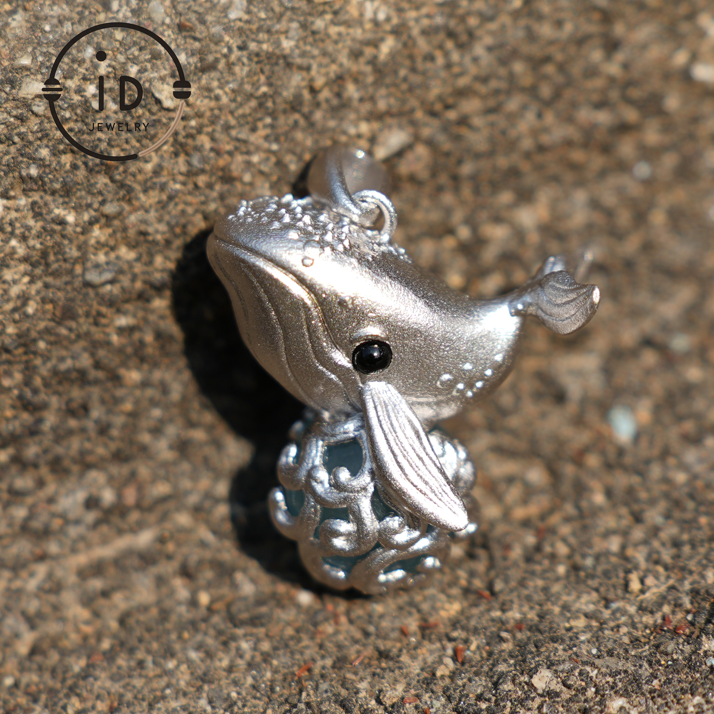 Ocean Guardian Whale Pendant - S925 Silver with Aquamarine Cat's Eye - Handcrafted Ocean-Inspired Jewelry