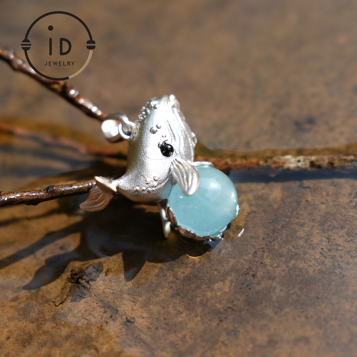 Ocean Guardian Whale Pendant - S925 Silver with Aquamarine Cat's Eye - Handcrafted Ocean-Inspired Jewelry