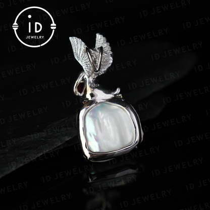 Handgefertigter Engelsanhänger | Barockperlenschmuck mit Karneol | Amulettgeschenk | Fantasy-Kunstschmuck 