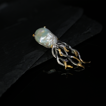 Mystischer Barockperlenanhänger | Handgefertigter Fantasy-Schmuck | Von der Natur inspiriertes Amulett | Künstlerisch gestaltete Halskette | Einzigartige Geschenkidee 
