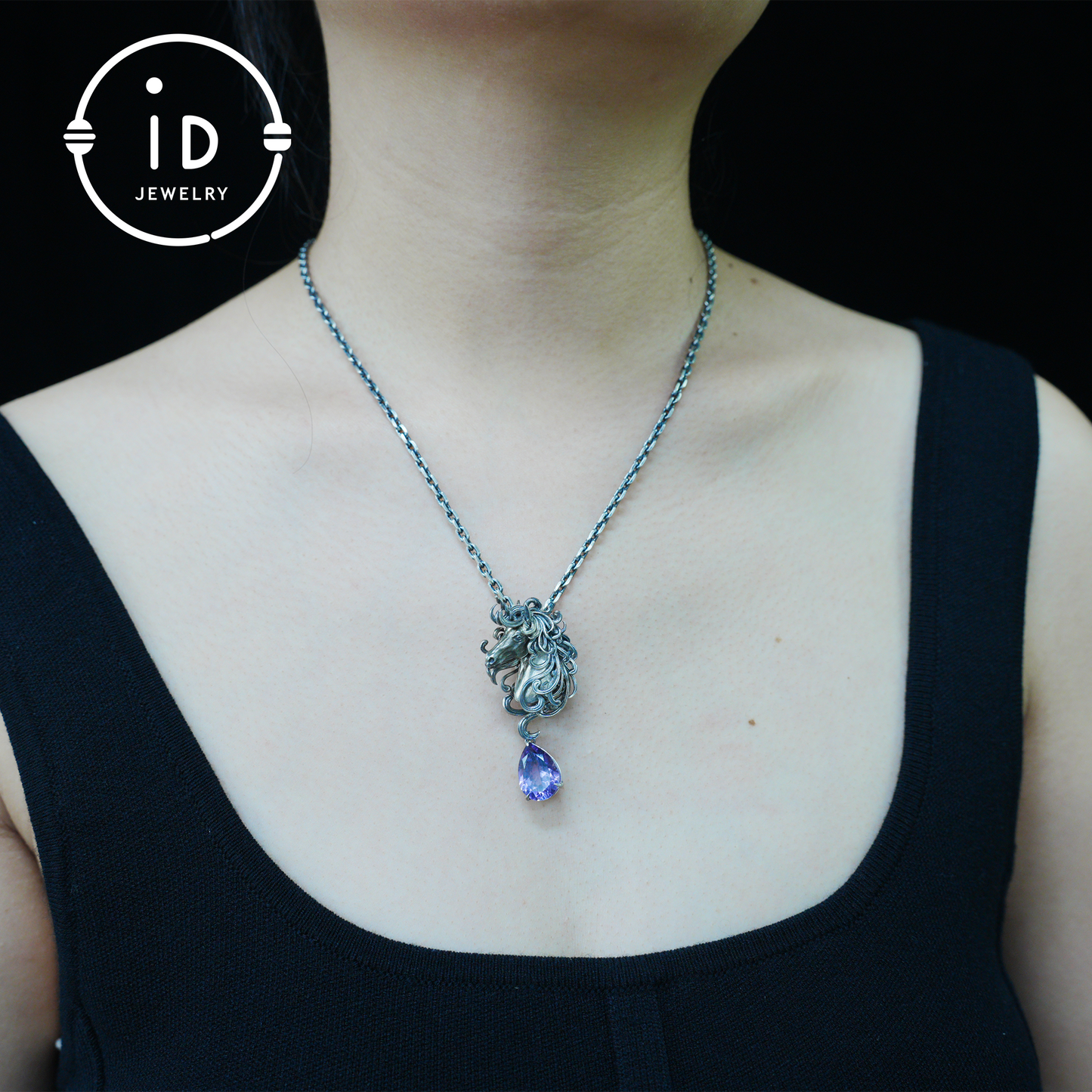 Einhorn-Halskette mit Amethyst-Tropfen – Mystischer Anhänger aus 925er Sterlingsilber – Fantasy-Geistertier-Schmuck für Frauen 