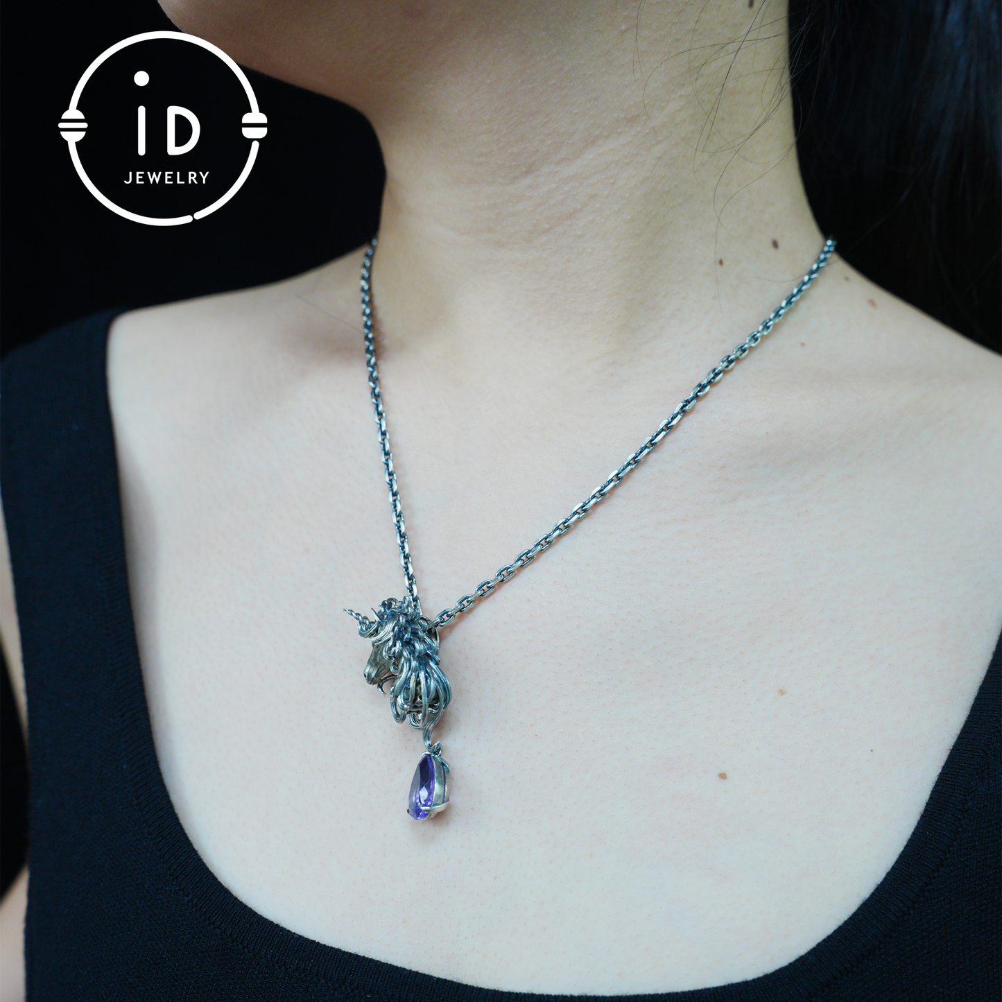 Einhorn-Halskette mit Amethyst-Tropfen – Mystischer Anhänger aus 925er Sterlingsilber – Fantasy-Geistertier-Schmuck für Frauen 