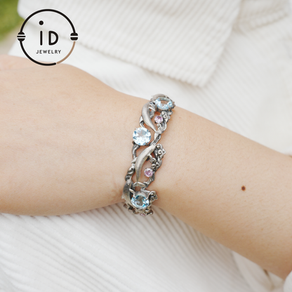 Blue Topaz Dolphin Cuff Bracelet in 925 Sterling Silver, Vintage Totem Style Nature Jewelry Gift for Her, Birthday or Ocean Inspired Look