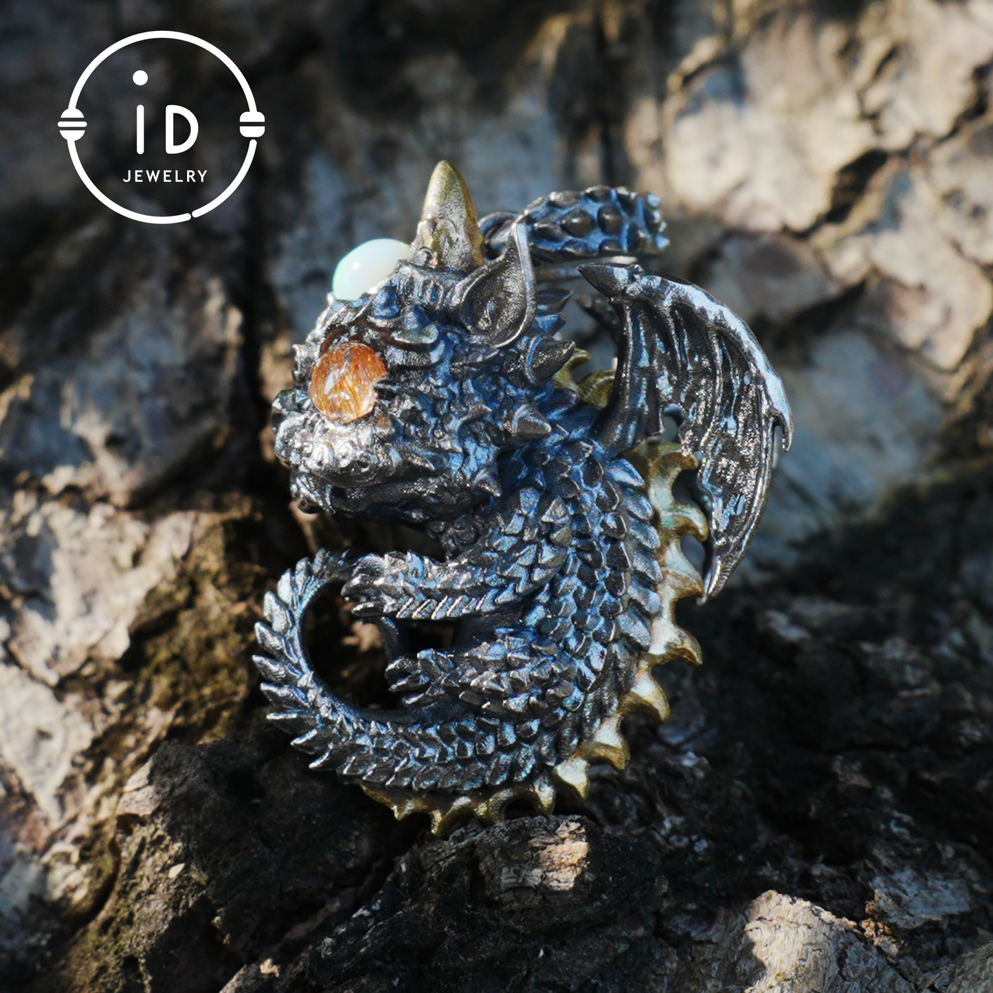 Handgefertigter Drachenanhänger | Gotisches Silberamulett | Mystische Augen und Flügel | Fantasy-Schmuck 