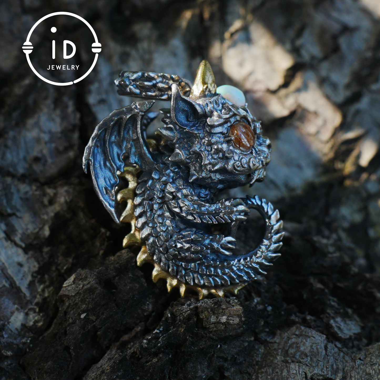 Handgefertigter Drachenanhänger | Gotisches Silberamulett | Mystische Augen und Flügel | Fantasy-Schmuck 