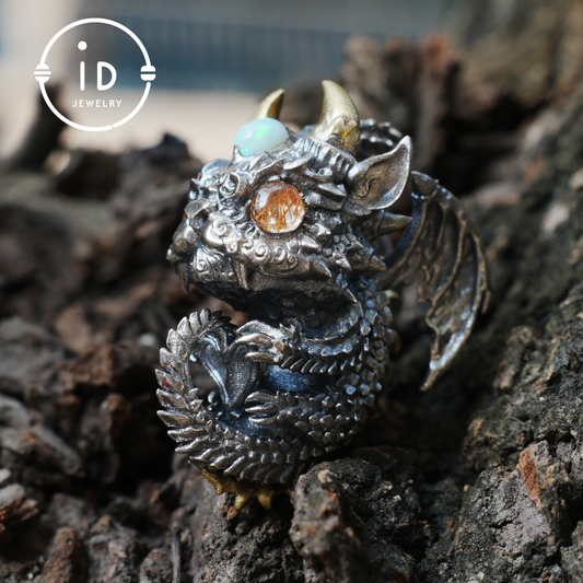 Handgefertigter Drachenanhänger | Gotisches Silberamulett | Mystische Augen und Flügel | Fantasy-Schmuck 
