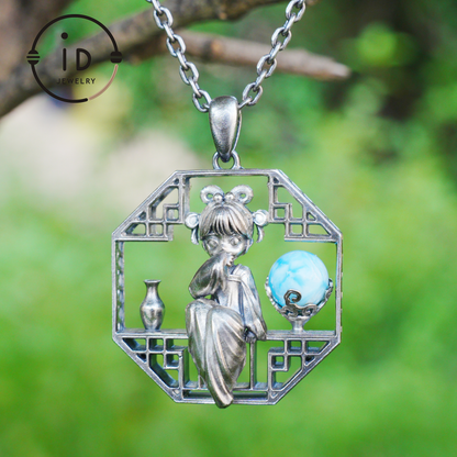 Handgefertigter achteckiger Anhänger mit Aussparung | Natürlicher Larimar-Kugel-Akzent | Retro-inspiriertes geometrisches Statement-Geschenk für kreative Seelen