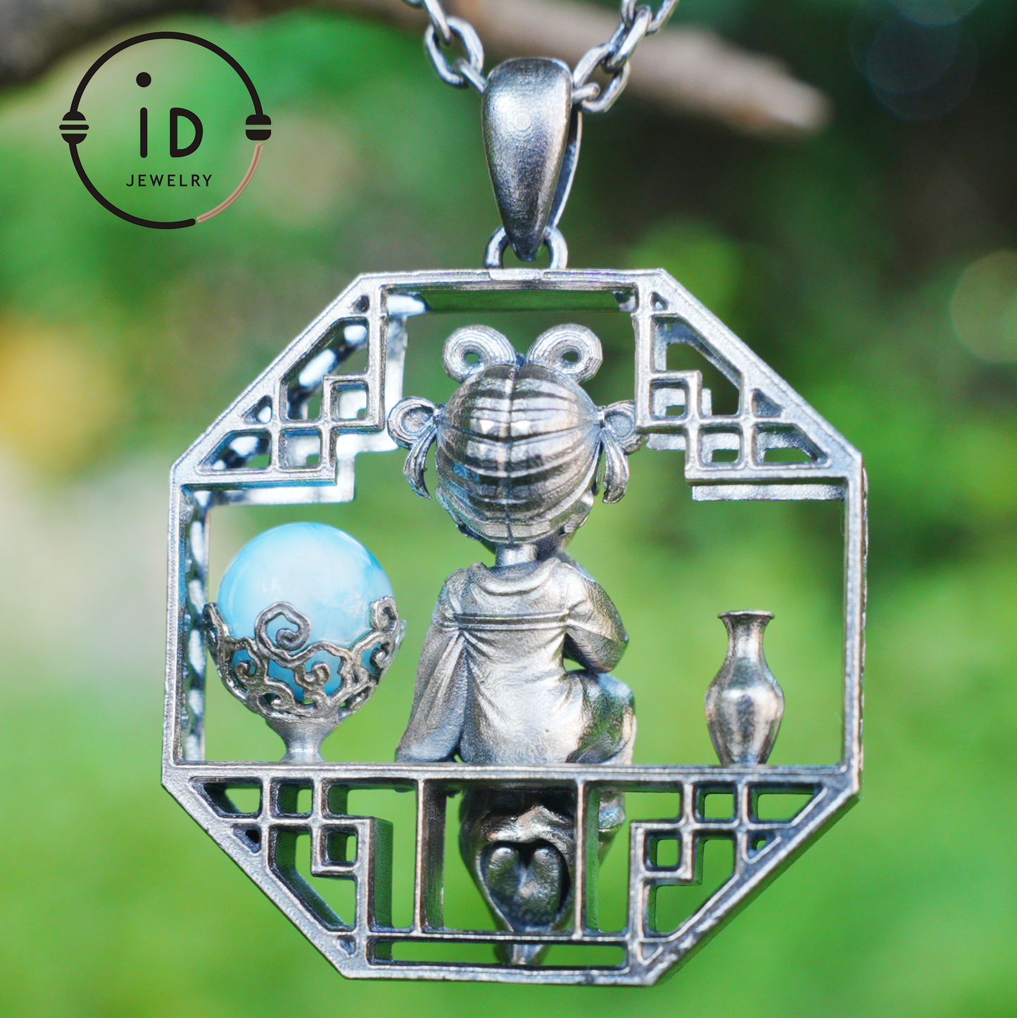 Handgefertigter achteckiger Anhänger mit Aussparung | Natürlicher Larimar-Kugel-Akzent | Retro-inspiriertes geometrisches Statement-Geschenk für kreative Seelen