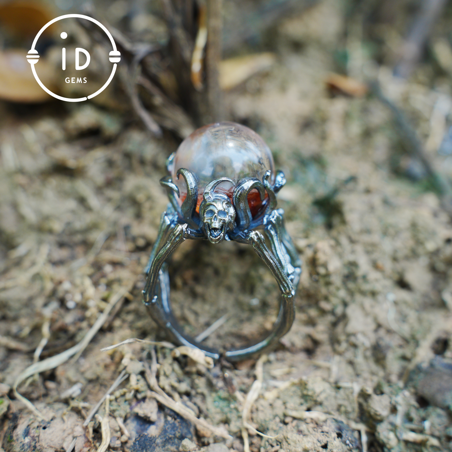 Gothic Spinnenschädel Ring, handgefertigter Dark Fantasy Schmuck, Okkulter Schutz Charm für Witchcore Style