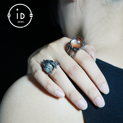Gothic Spinnenschädel Ring, handgefertigter Dark Fantasy Schmuck, Okkulter Schutz Charm für Witchcore Style