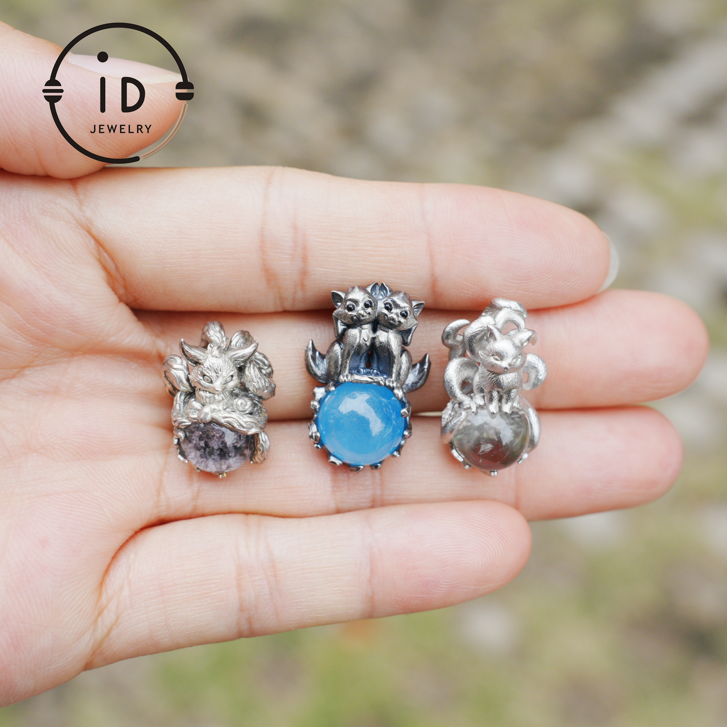 Fuchs-Anhänger mit Geisterquarz, Neunschwänziges Geister-Amulett, handgefertigter Fantasy-Schmuck, Verträumte Wald-Totem-Halskette, Mythisches Design