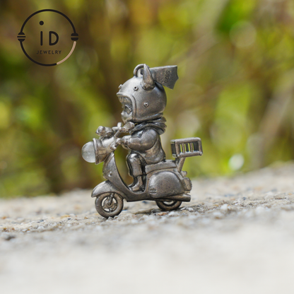 Mystischer Nachtreiter-Anhänger mit Labradoritlicht, handgefertigte Talisman-Halskette, Fantasy-Schmuck für Suchende nach innerer Reise