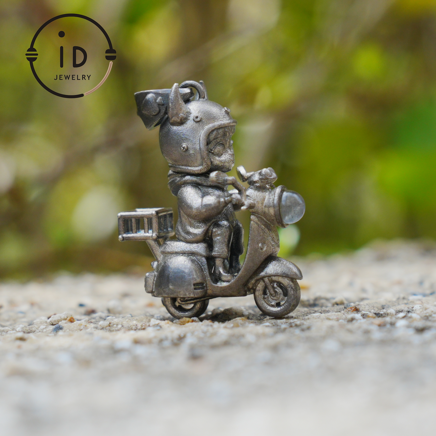 Mystischer Nachtreiter-Anhänger mit Labradoritlicht, handgefertigte Talisman-Halskette, Fantasy-Schmuck für Suchende nach innerer Reise