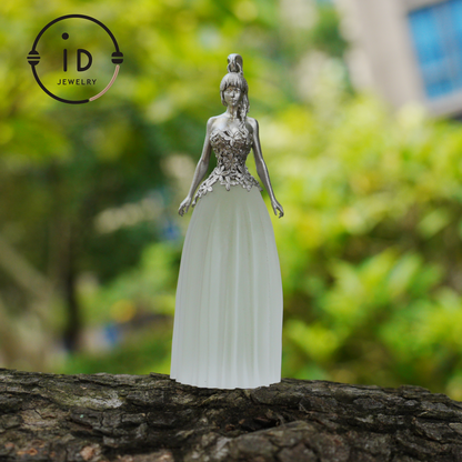 White quartz pendant of promise – A spiritual gift for her – Symbol of peace, strength & devotion – Handcrafted in 925 sterling silver