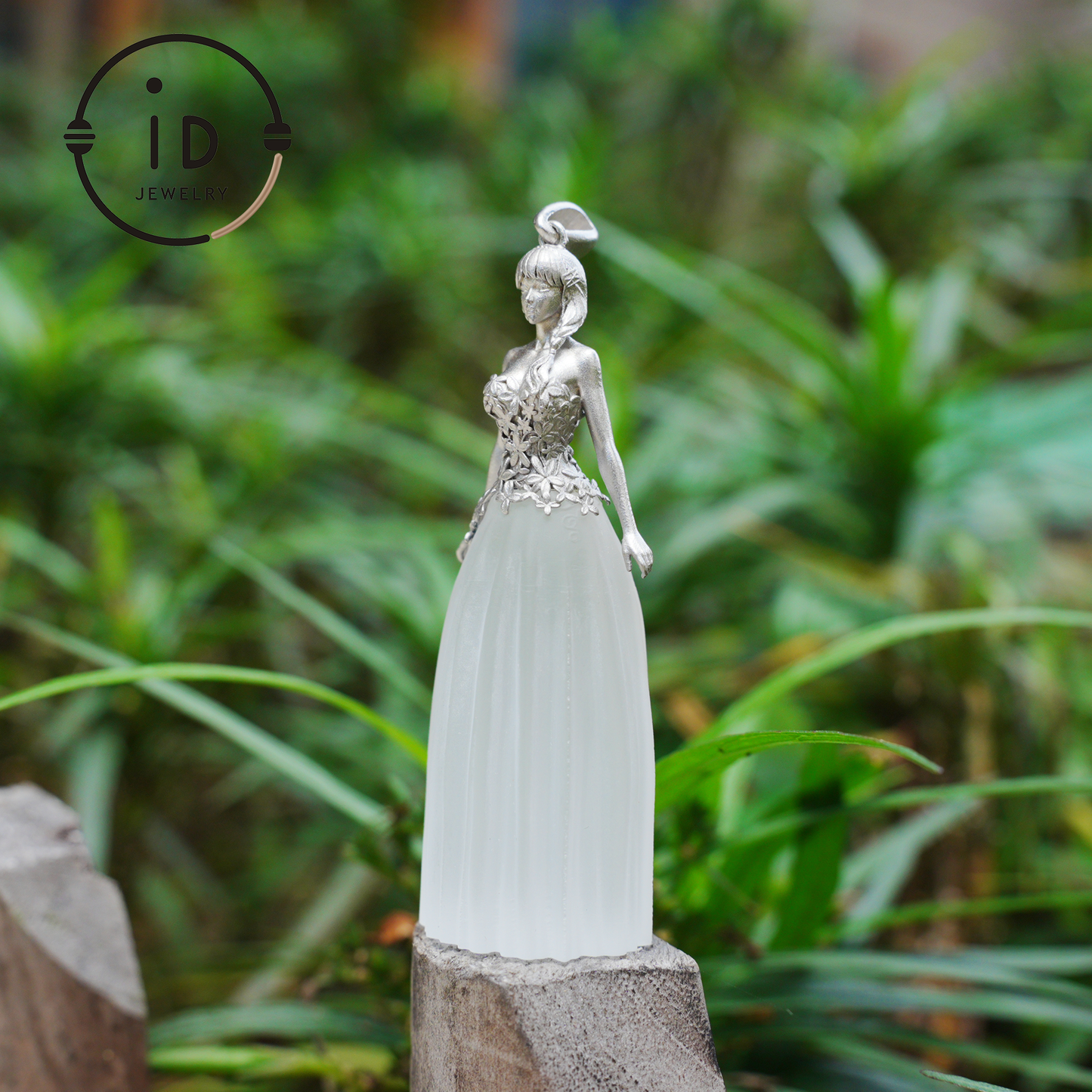 White quartz pendant of promise – A spiritual gift for her – Symbol of peace, strength & devotion – Handcrafted in 925 sterling silver