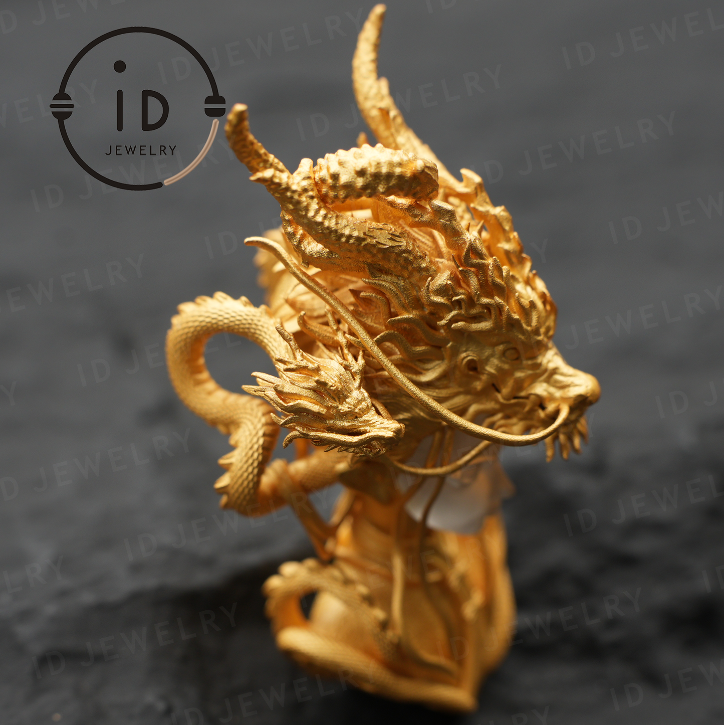 Goldene Drachendame · Anhänger „Eid des Dämmerungslichts“ · Symbol des Schutzes durch den Drachengeist 
