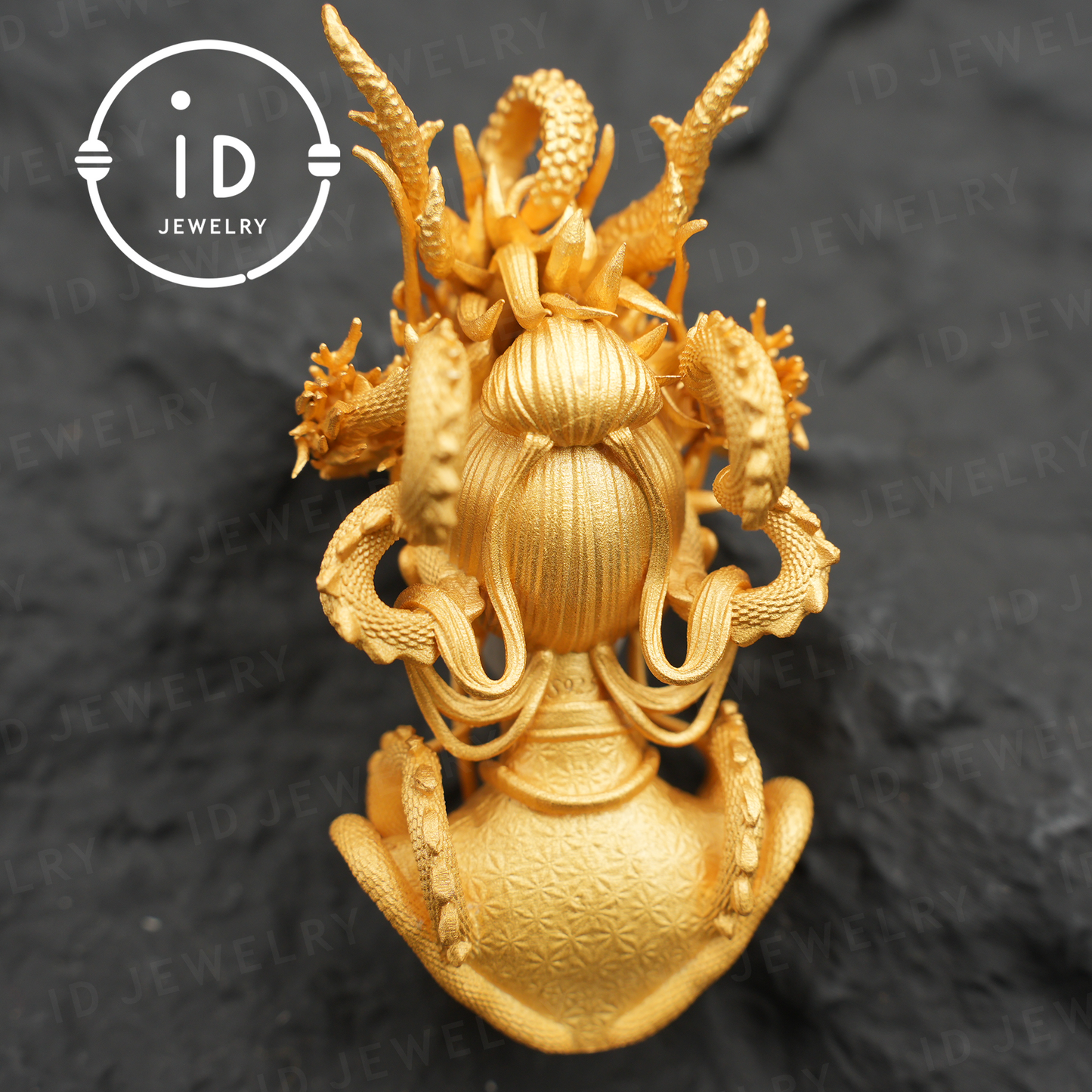 Goldene Drachendame · Anhänger „Eid des Dämmerungslichts“ · Symbol des Schutzes durch den Drachengeist 