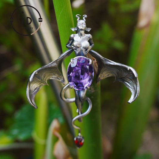 Handgefertigte Halskette mit Dämonenflügel-Anhänger aus Silber | Mystischer Banshee-Schmuck als Symbol für Stärke, Kraft und Mysterium | Einzigartiges Geschenk für Sie