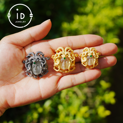 Medusa’s Sleeping Eye, Spiritual Pendant of the Resting Goddess, Third Eye as a Symbol of Insight and Inner Guidance