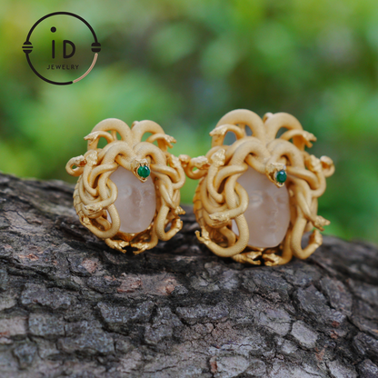 Medusa’s Sleeping Eye, Spiritual Pendant of the Resting Goddess, Third Eye as a Symbol of Insight and Inner Guidance