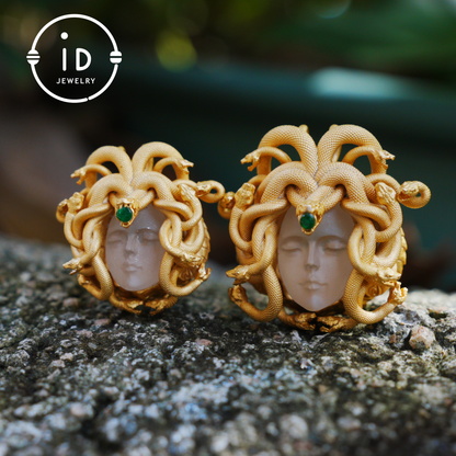 Medusa’s Sleeping Eye, Spiritual Pendant of the Resting Goddess, Third Eye as a Symbol of Insight and Inner Guidance