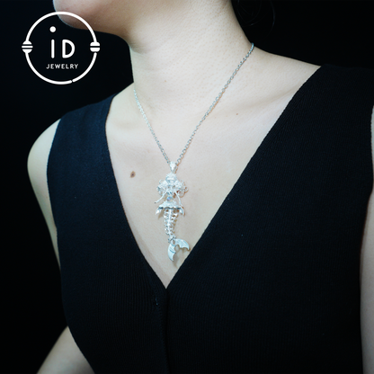 Handgeschnitzte Halskette mit Anhänger in Form eines Meerjungfrauenskeletts | Meerjungfrauenknochen + Labradorit-Blitz | Handgefertigte Halskette mit Amulett aus 925er Sterlingsilber mit Ozean-Motiv