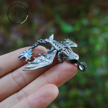 Fantasy-Drachen-Anhänger mit Emaille-Finish, handgefertigter, zahnloser Schmuck, einzigartiges Geschenk für Drachenzähmen leicht gemacht-Fans 