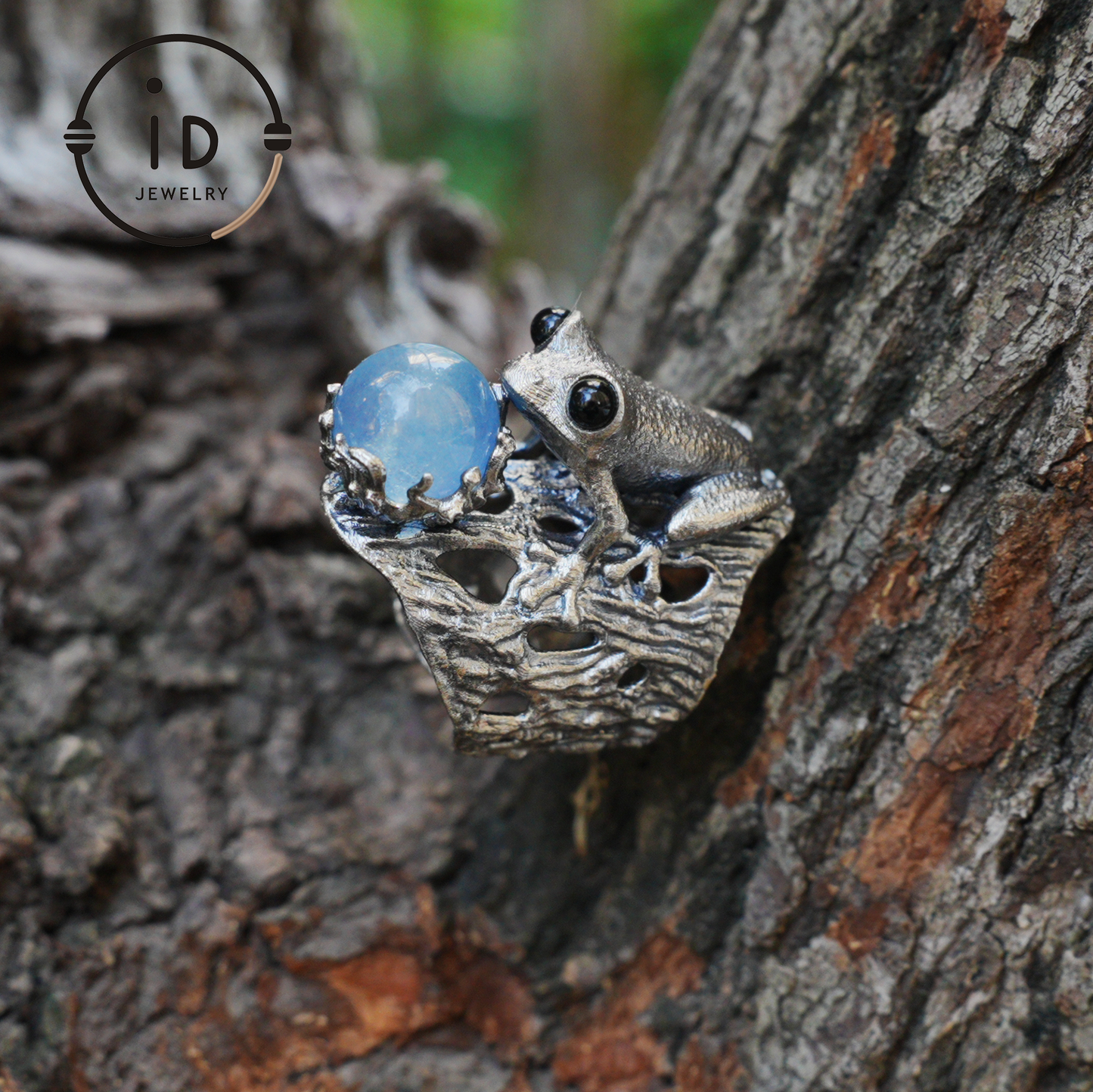 Silver Frog Ring with Aquamarine Cabochon · Animal Jewelry Vintage Style · Gift for Her Nature Lovers · Totem Ring Unisex