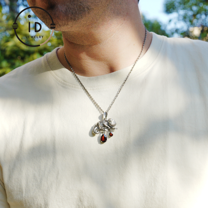 Chameleon Pendant in 925 Silver with Garnet and Howlite · Animal Gothic Necklace in Fairytale Style · Gift for Nature Lovers or Artists