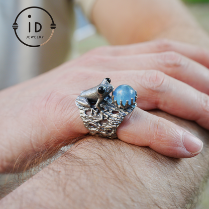 Silver Frog Ring with Aquamarine Cabochon · Animal Jewelry Vintage Style · Gift for Her Nature Lovers · Totem Ring Unisex