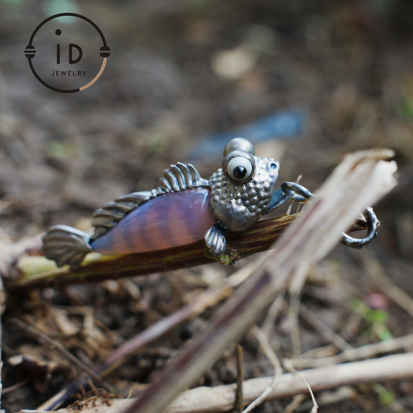 Pink Agate Fish Pendant in 925 Silver, Whimsical Totem Animal Necklace, Fantasy Vintage Jewelry Gift for Women or Men, Birthday Christmas