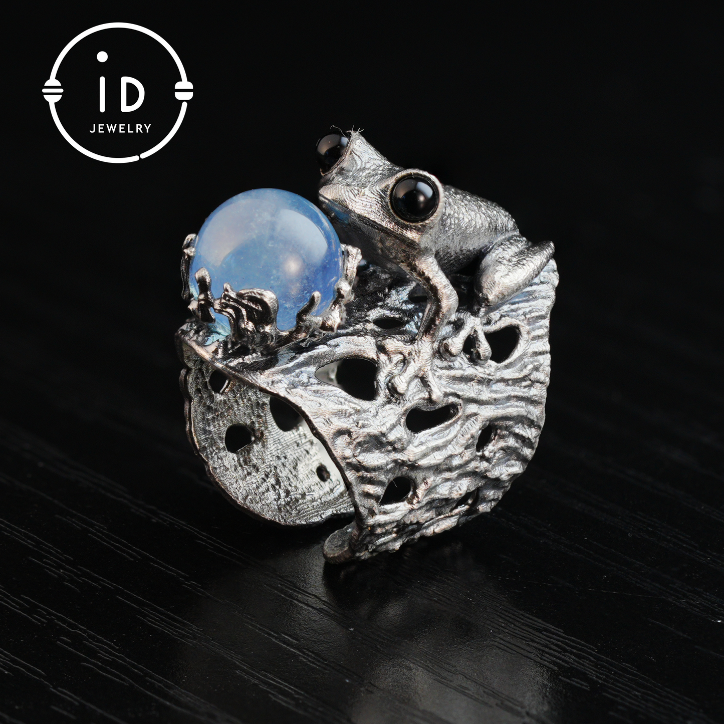 Silver Frog Ring with Aquamarine Cabochon · Animal Jewelry Vintage Style · Gift for Her Nature Lovers · Totem Ring Unisex