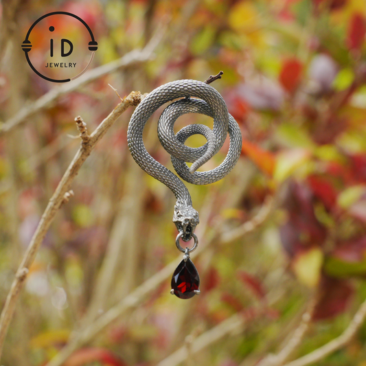 Heart-Shaped Garnet Snake Pendant in 925 Sterling Silver with Rose Motif · Gothic Vintage Aesthetic · Symbolic Dark Jewelry Gift for Her