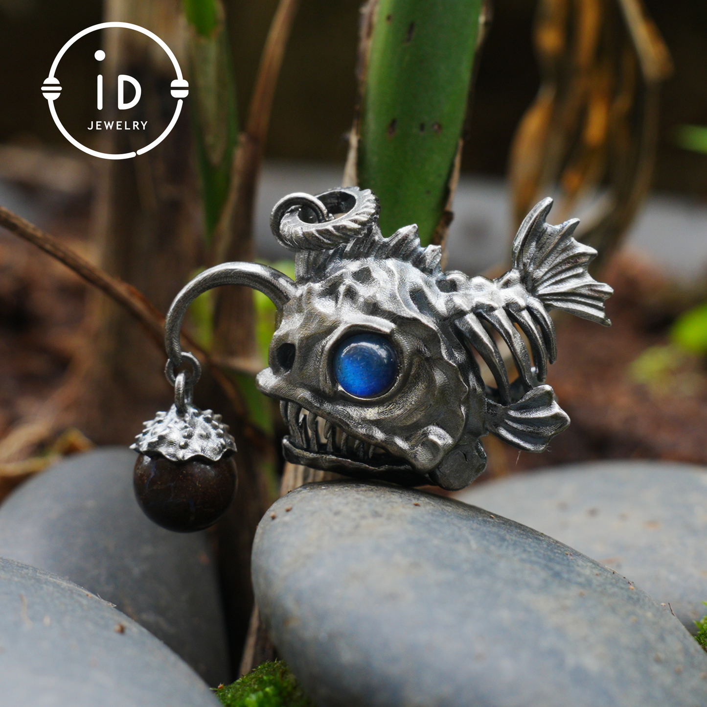 925 Sterling Silver Anglerfish Pendant with Labradorite – Handmade Artistic Jewelry for Ocean Lovers