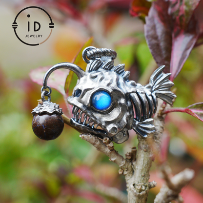 925 Sterling Silver Anglerfish Pendant with Labradorite – Handmade Artistic Jewelry for Ocean Lovers
